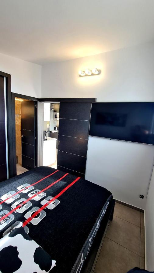 شقة Deluxe Seaview-Sunsets !Transfe-R Inc! Pool,2Aircond,2Tv65",600Mb Dishwasher,,2 Beaches,Anfi-View باتالاباكا المظهر الخارجي الصورة