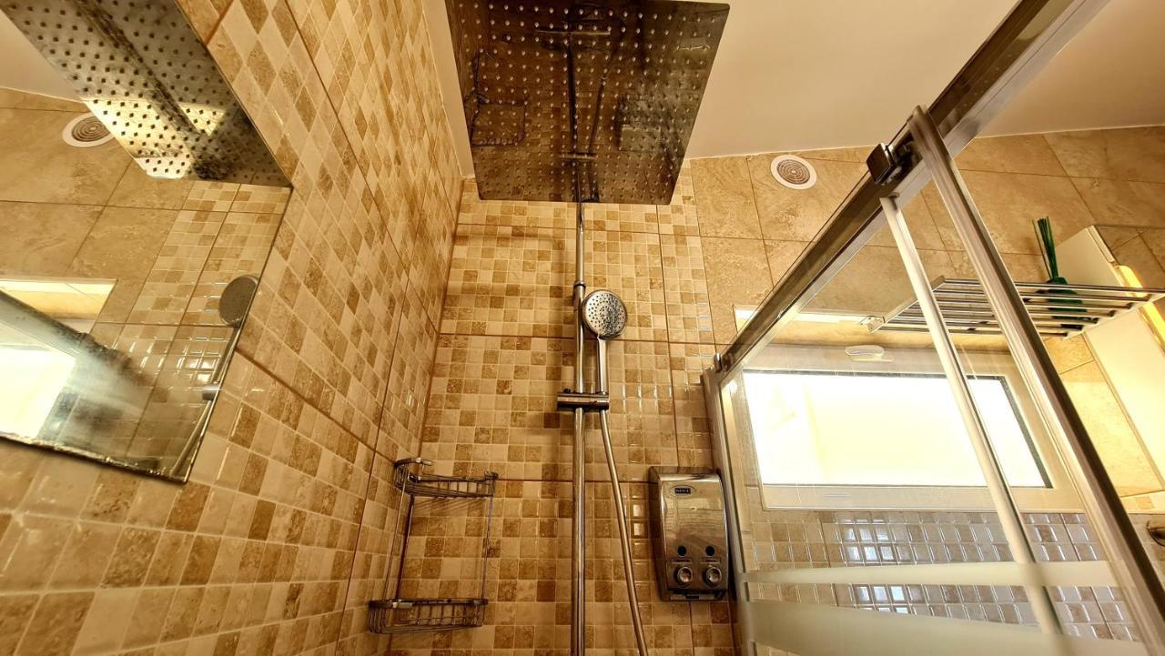 شقة Deluxe Seaview-Sunsets !Transfe-R Inc! Pool,2Aircond,2Tv65",600Mb Dishwasher,,2 Beaches,Anfi-View باتالاباكا المظهر الخارجي الصورة
