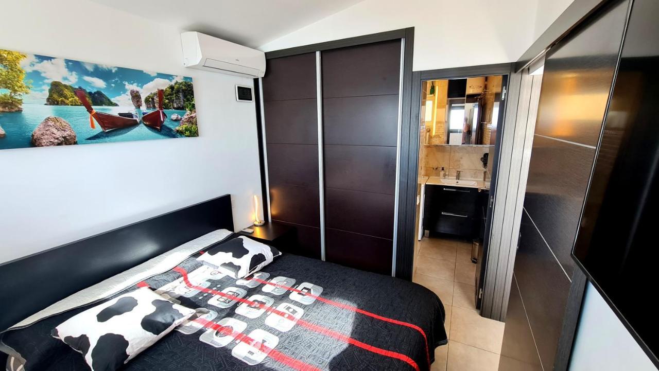 شقة Deluxe Seaview-Sunsets !Transfe-R Inc! Pool,2Aircond,2Tv65",600Mb Dishwasher,,2 Beaches,Anfi-View باتالاباكا المظهر الخارجي الصورة