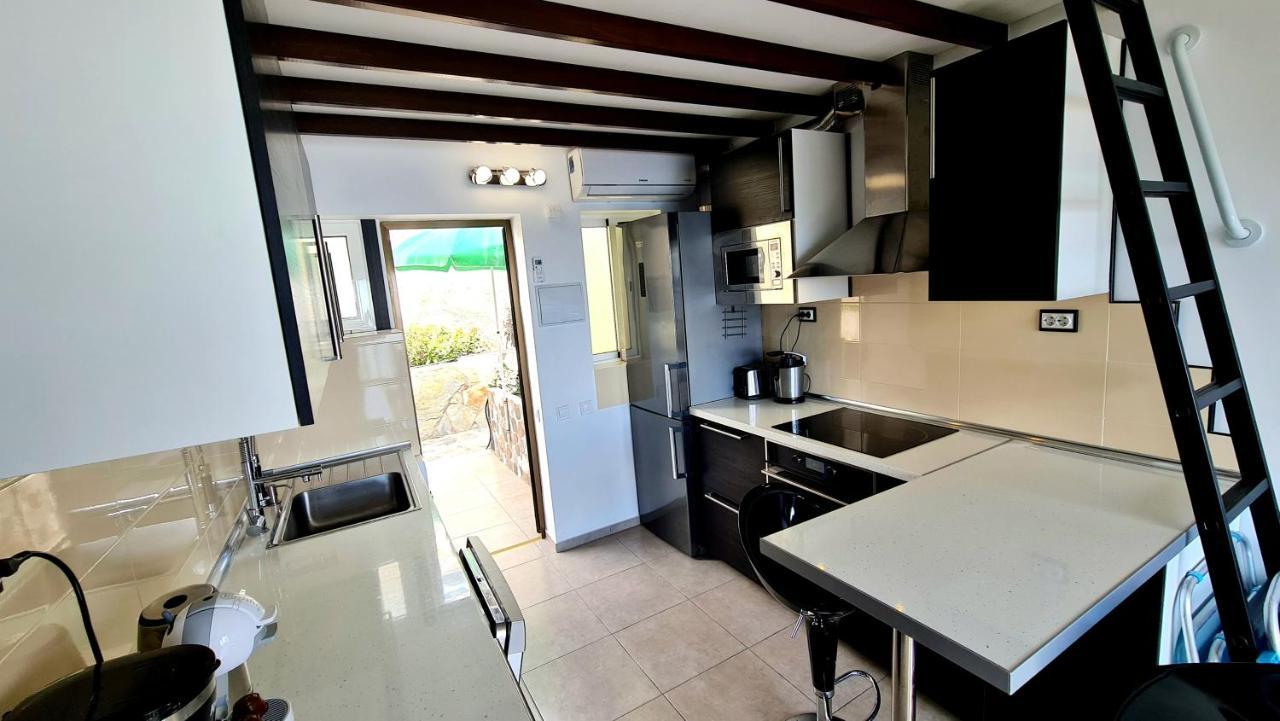 شقة Deluxe Seaview-Sunsets !Transfe-R Inc! Pool,2Aircond,2Tv65",600Mb Dishwasher,,2 Beaches,Anfi-View باتالاباكا المظهر الخارجي الصورة