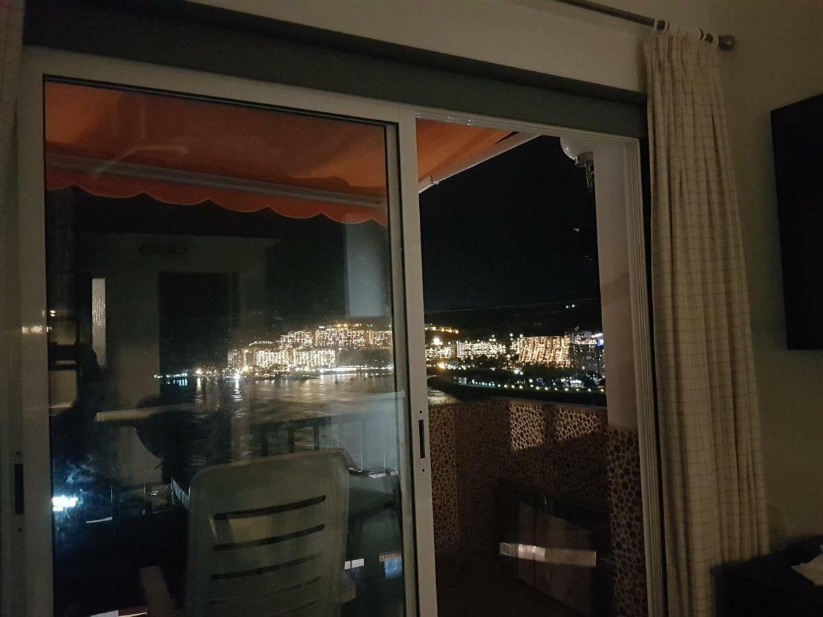شقة Deluxe Seaview-Sunsets !Transfe-R Inc! Pool,2Aircond,2Tv65",600Mb Dishwasher,,2 Beaches,Anfi-View باتالاباكا المظهر الخارجي الصورة