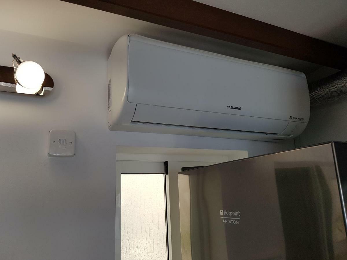 شقة Deluxe Seaview-Sunsets !Transfe-R Inc! Pool,2Aircond,2Tv65",600Mb Dishwasher,,2 Beaches,Anfi-View باتالاباكا المظهر الخارجي الصورة